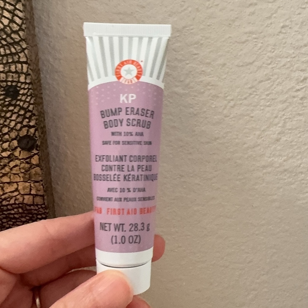 First Aid Beauty KP Bump Eraser Body Scrub 10% AHA 1oz/28.3g Travel Sz SEALED